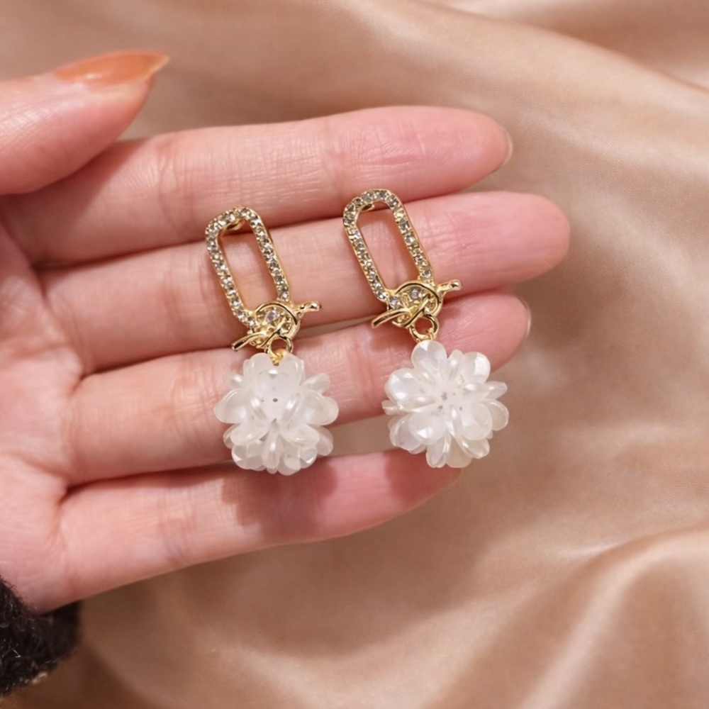Cream Floral Gold Crystal Earrings